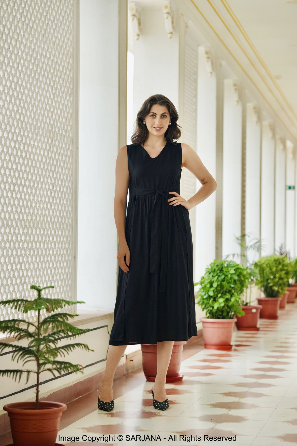 Women's Solid Color Sleeveless Dress with Pockets V-Neck Casual Party